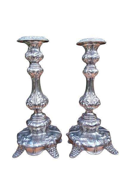 An Antique Circa 1900s Pair of Silver Plate Candlesticks / Candle Holders ND