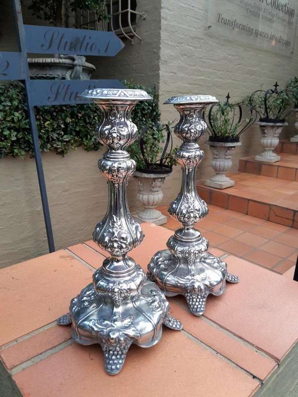 An Antique Circa 1900s Pair of Silver Plate Candlesticks / Candle Holders ND