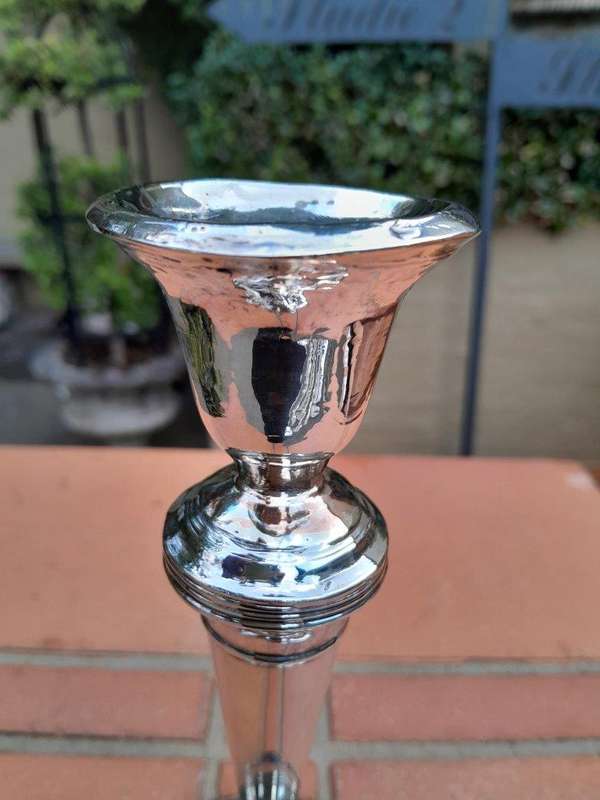 An Antique Sterling Silver English George V Pair of Candle sticks / Candle holders (913g Silver)