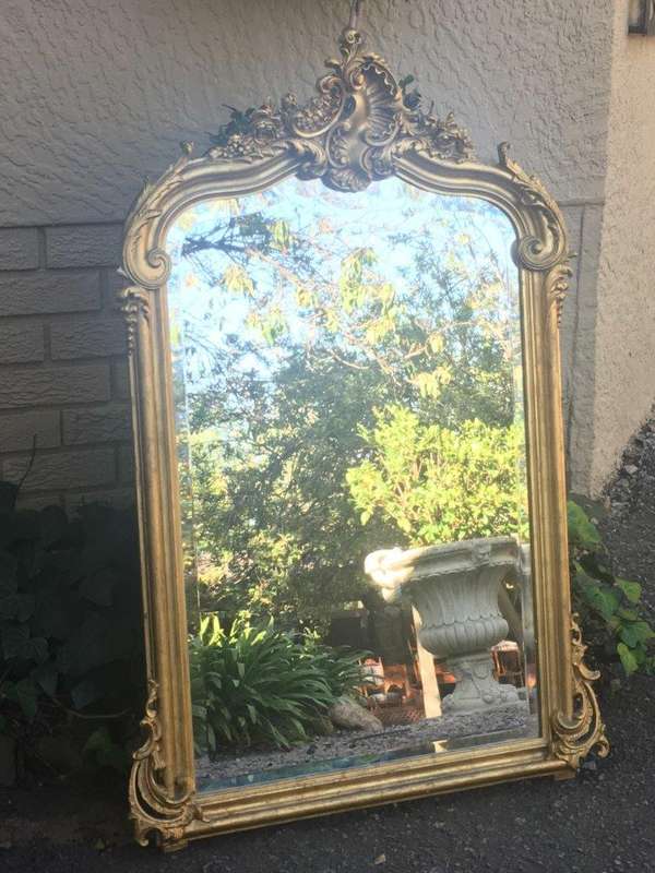 20th Century Rococo Style Giltwood Pier Mirror