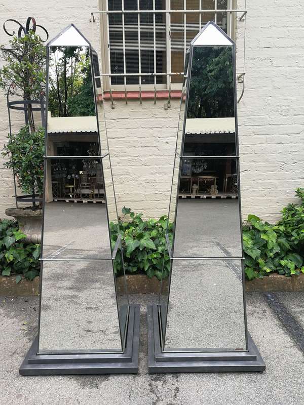 Pair Mirror Obelisks