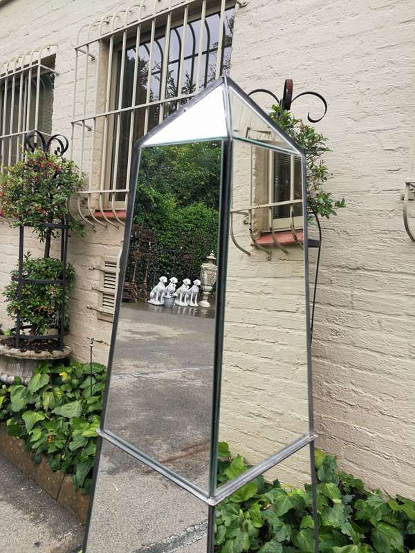 Pair Mirror Obelisks