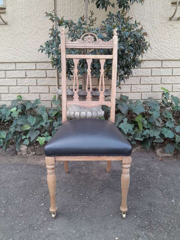 Set of 6 Edwardian Mahogany Chairs Upholstered in Black Leather