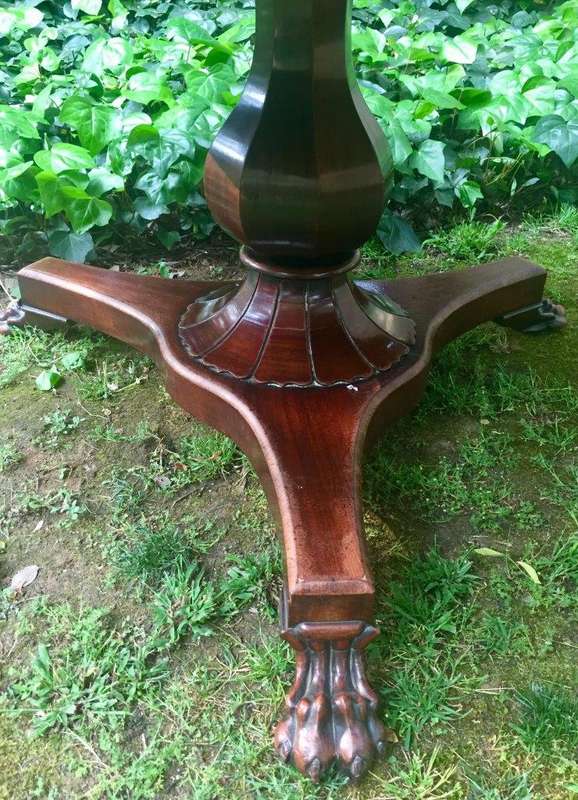 Victorian Mahogany Circular Dining Table (4-Seater)