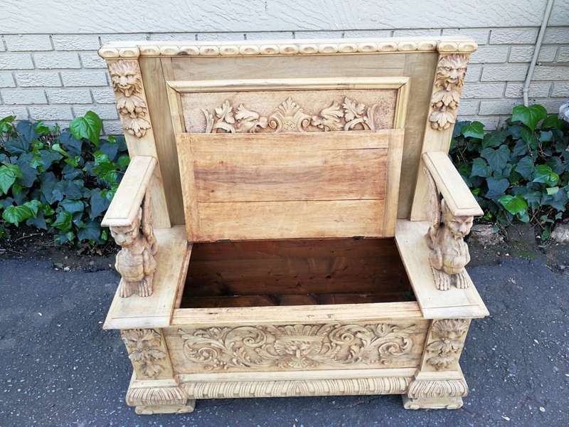 Italian Bleached / Natural Wood Finish walnut monk's bench carved with griffins and a crest - ND