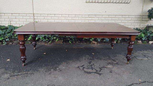 William IV Mahogany Extending Dining Table With 2 Leaves (8-10-Seater)