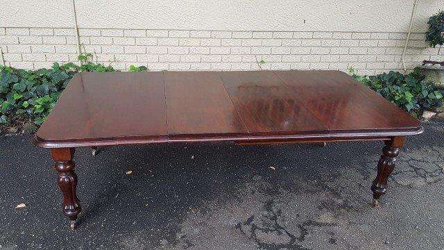 William IV Mahogany Extending Dining Table With 2 Leaves (8-10-Seater)