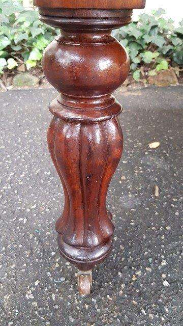 William IV Mahogany Extending Dining Table With 2 Leaves (8-10-Seater)