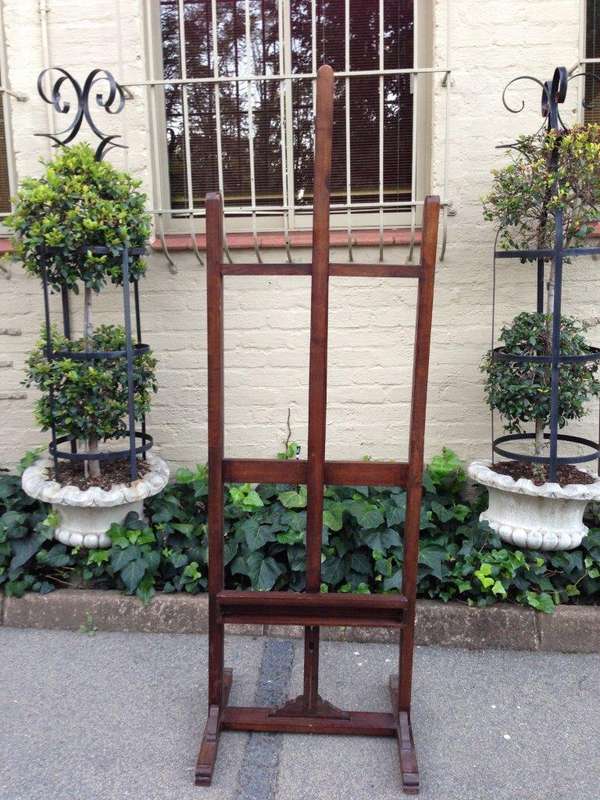 Meranti wood easel
