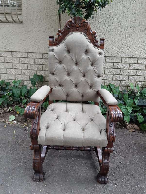 A Set of 8 Antique/Vintage Dining Chairs (2 carvers and 6 dining chairs)upholstered imported Engl...