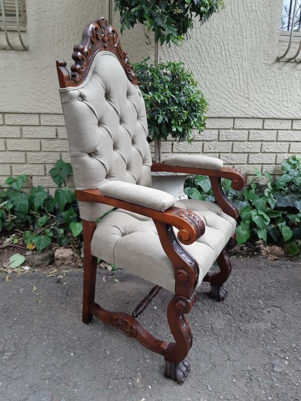 A Set of 8 Antique/Vintage Dining Chairs (2 carvers and 6 dining chairs)upholstered imported Engl...