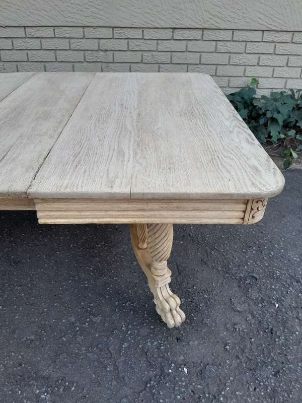 American Colonial oak extending dining table with lion paw feet, 3x extensions (8 Seater)