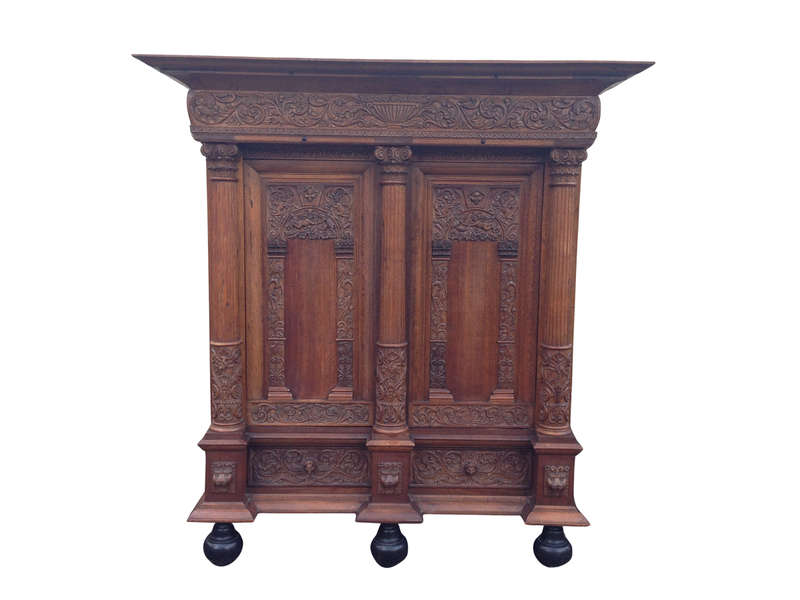 An Early 19th Century Renaissance Ornately Carved Oak Kussenkast On Bun Feet (Useful for TV or st...