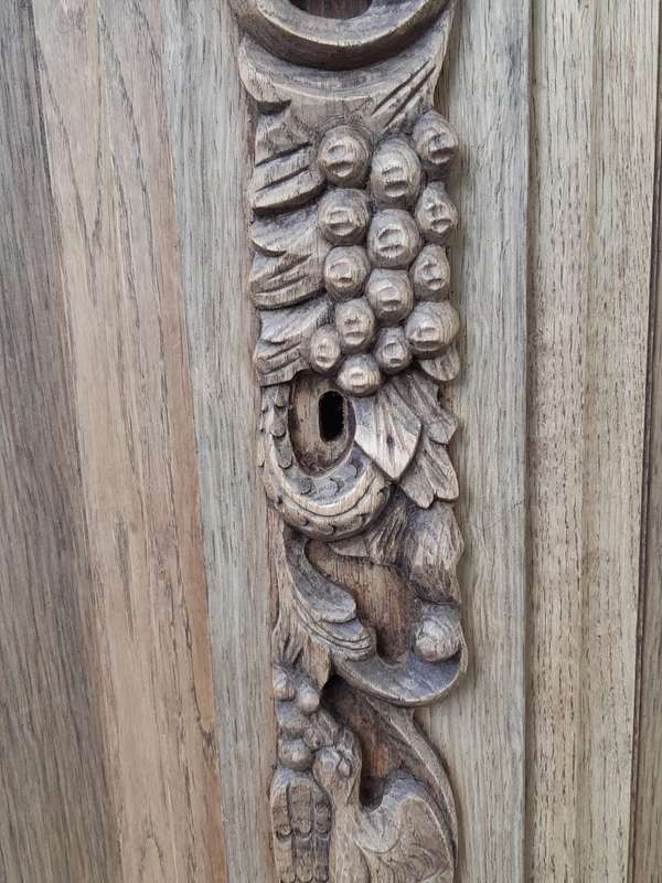 A Dutch Bleached / Natural Oak Kussekas/Cabinet Circa 1900