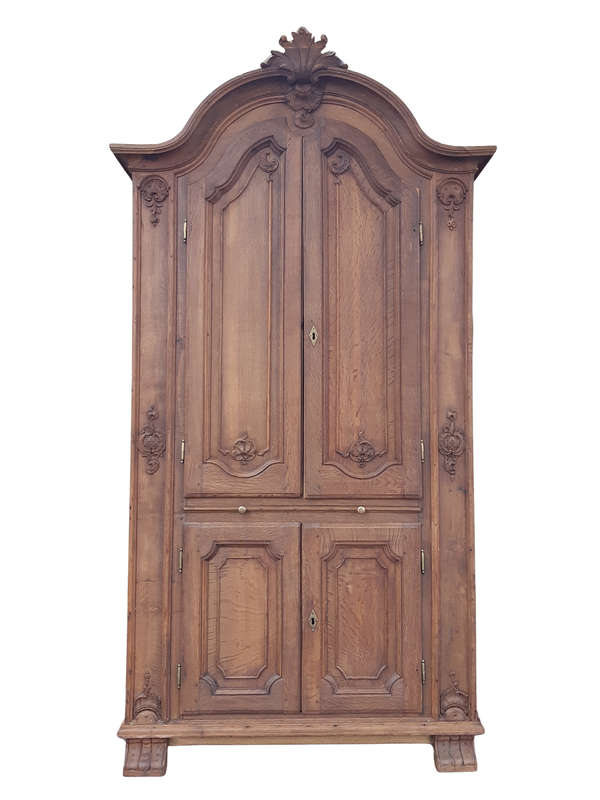 Louis Xv Oak Carved 4-Door Cabinet With Key