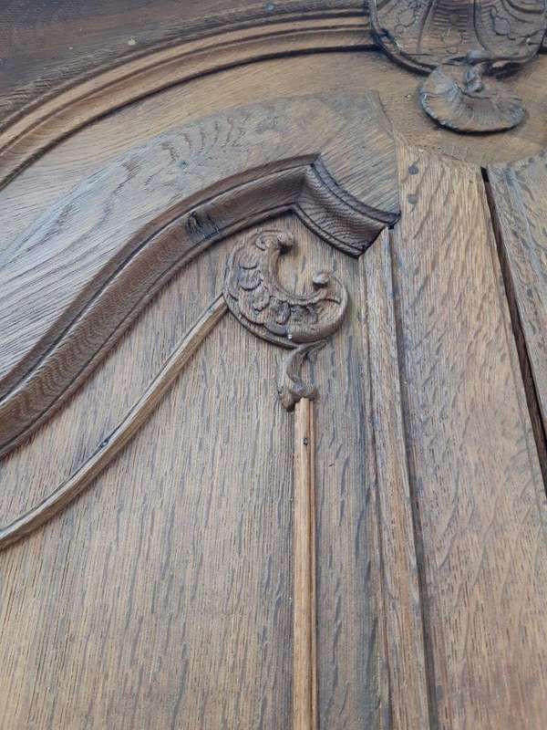 Louis Xv Oak Carved 4-Door Cabinet With Key