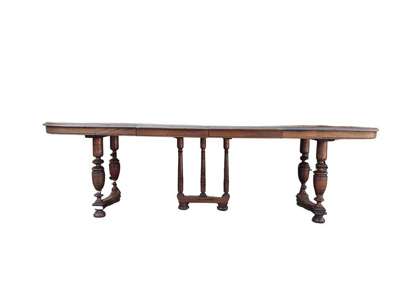 A Late 19th Century English Oak Extending Dining Table (10-Seater) with 2 Leaves
