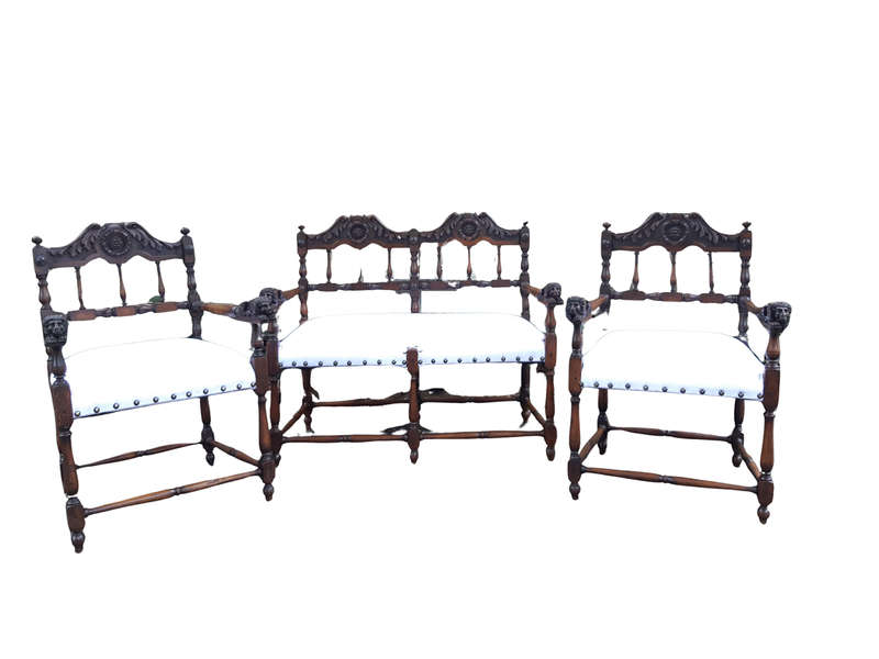 A 19th Century 3 Piece Set Of Oak Settee And Pair Of Armchairs