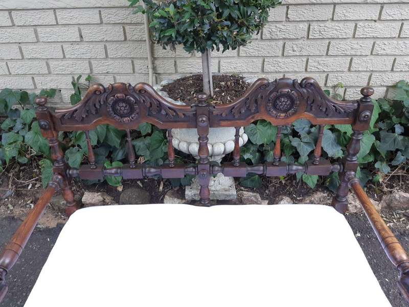 A 19th Century 3 Piece Set Of Oak Settee And Pair Of Armchairs