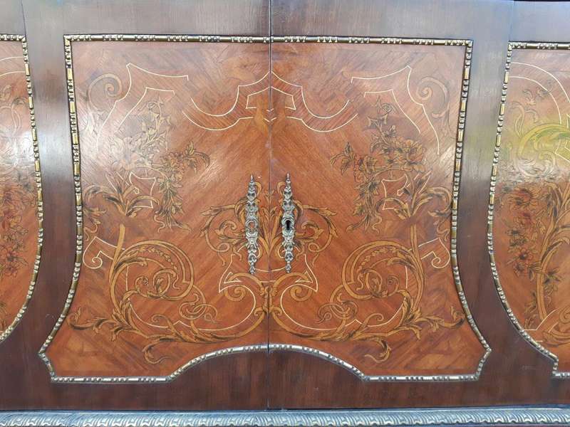 A French Style Console / Drinks Table / Cabinet