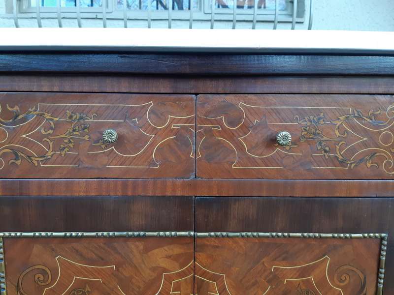 A French Style Console / Drinks Table / Cabinet