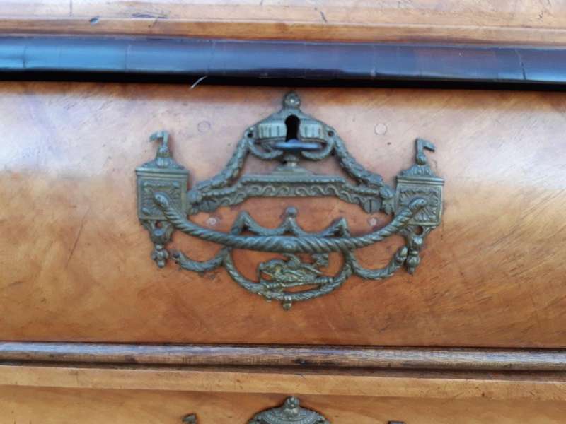 18th Century Dutch-Style bombe Armoire - sides Panels enclosing 4 Secret Drawers - ND