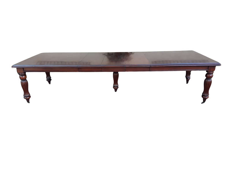 Victorian Style Mahogany Ext Dining Table With Crank, On Castors  (12 Seater)