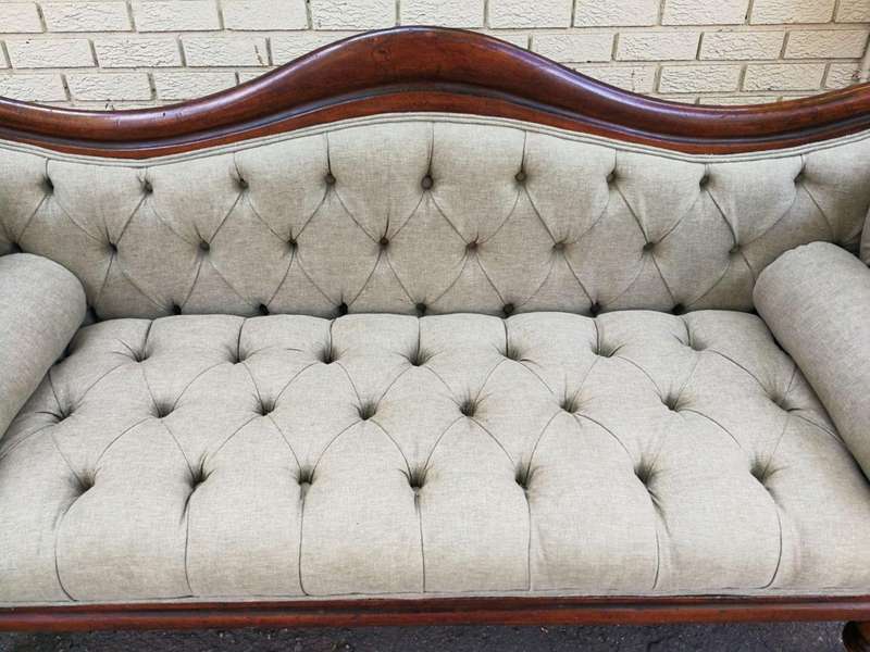 Victorian Rosewood Settee Longue On Bun Feet With Castors