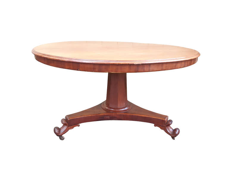 Victorian circular tilt-top table on castors (4 Seater)