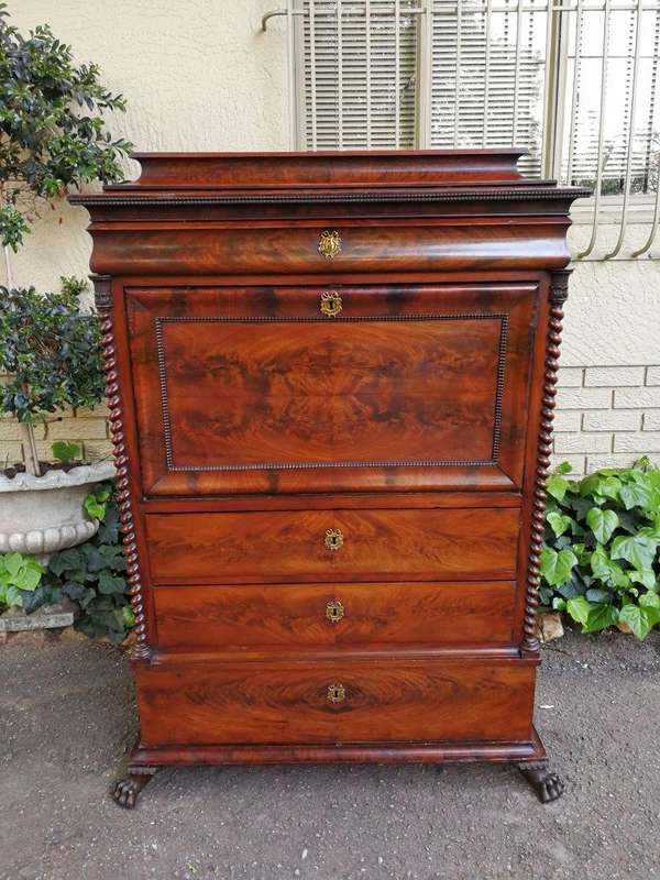 19th Century Mahogany Secrétaire À Abattant