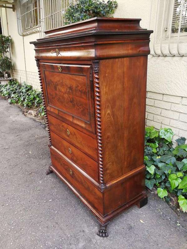 19th Century Mahogany Secrétaire À Abattant