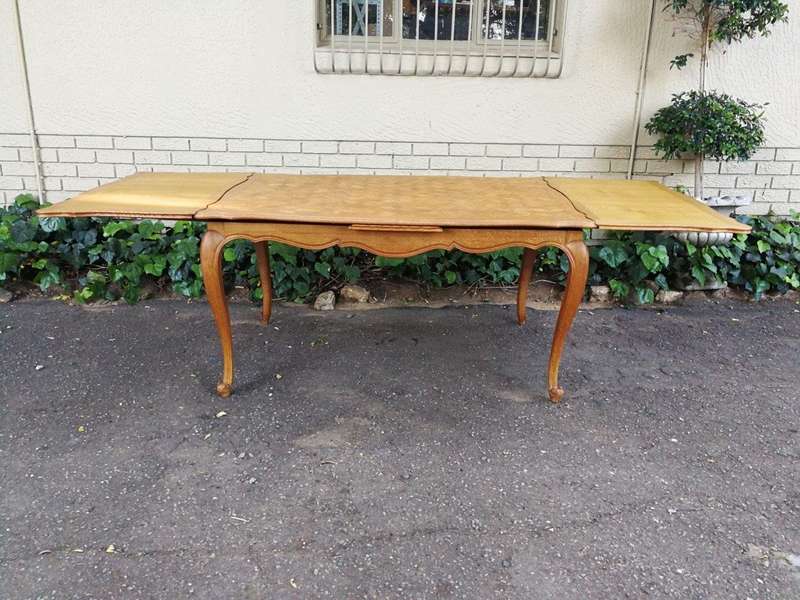 French Walnut Parquetry Extending Dining Table Parquetry Top, Slight Serpentine Outer Edge And Ca...