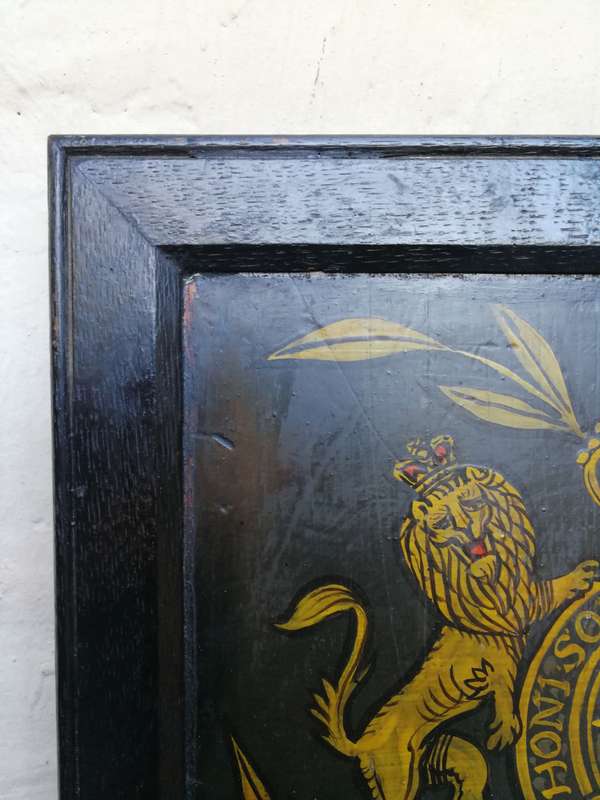 Original Antique THE ROYAL REGT OF ARTILLERY Painted wooden sign with Coat of Arms - ND
