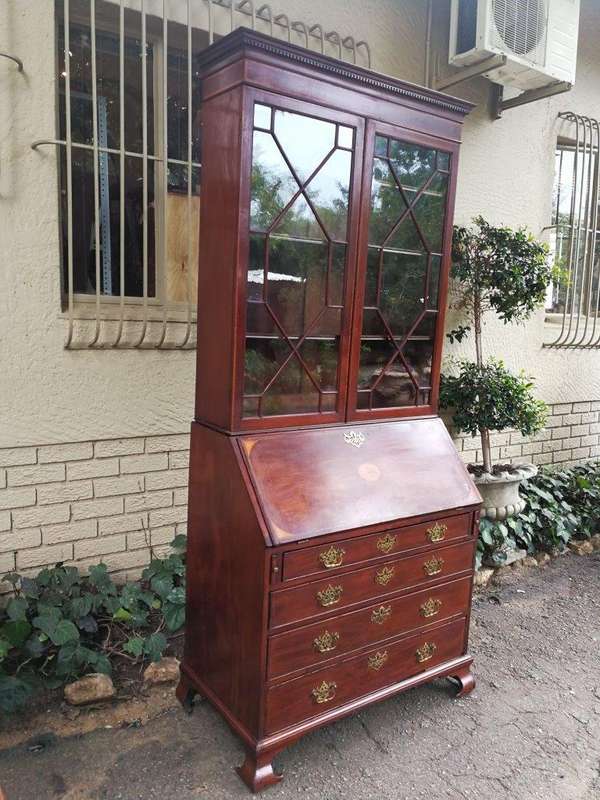 Edwardian Cubin Mahogany Secretaire With Inlaid Marquetry On Shaped Bracket Feet