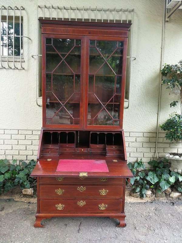 Edwardian Cubin Mahogany Secretaire With Inlaid Marquetry On Shaped Bracket Feet