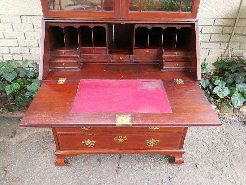Edwardian Cubin Mahogany Secretaire With Inlaid Marquetry On Shaped Bracket Feet