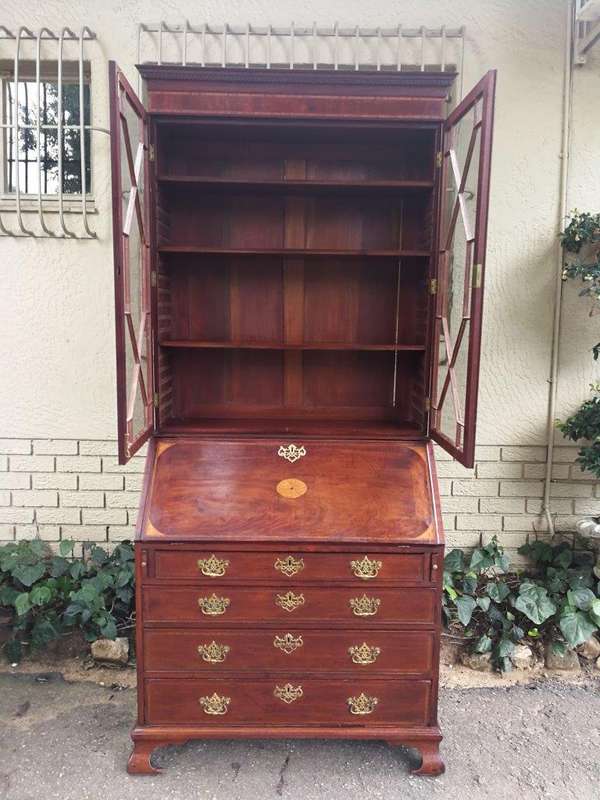 Edwardian Cubin Mahogany Secretaire With Inlaid Marquetry On Shaped Bracket Feet