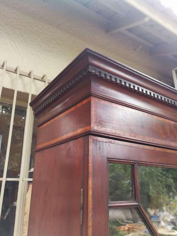 Edwardian Cubin Mahogany Secretaire With Inlaid Marquetry On Shaped Bracket Feet