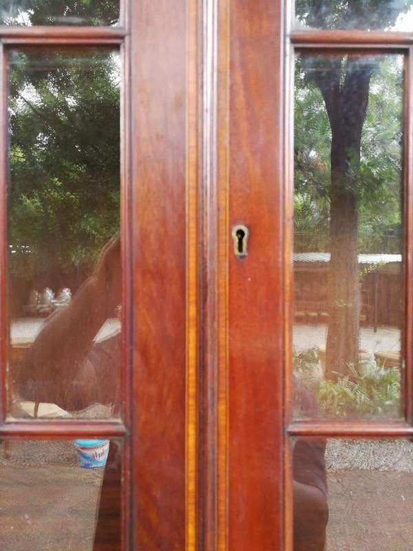 Edwardian Cubin Mahogany Secretaire With Inlaid Marquetry On Shaped Bracket Feet