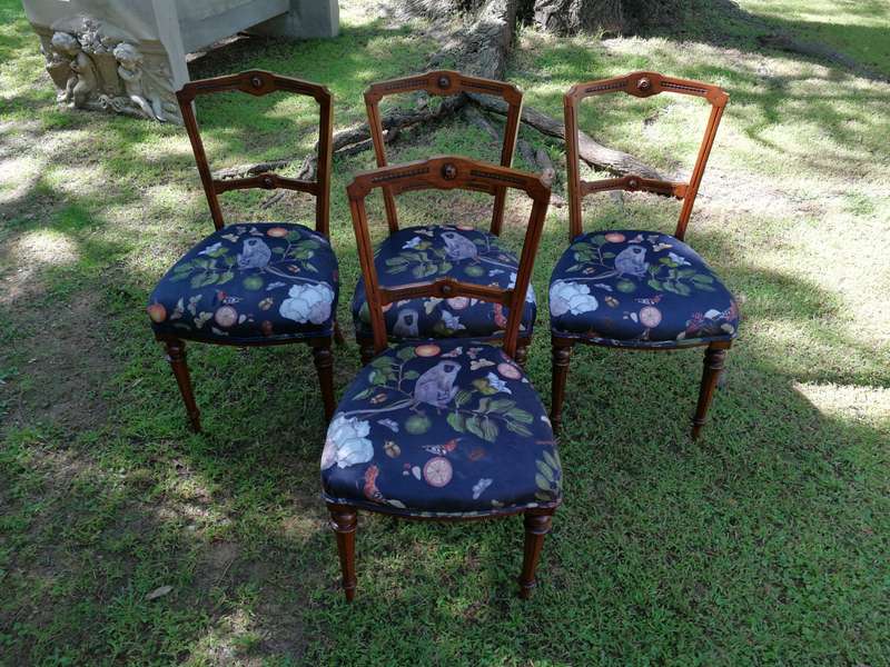 A Set Of Four (4) 4 Victorian Walnut Framed Dining Chairs