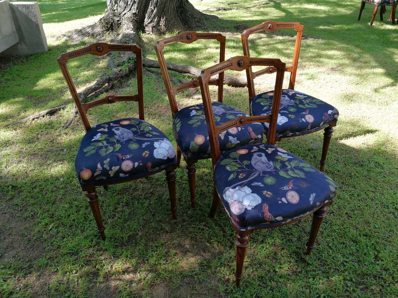 A Set Of Four (4) 4 Victorian Walnut Framed Dining Chairs