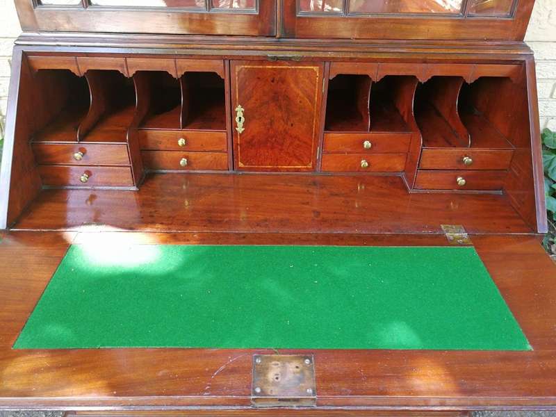 Georgian Mahogany Secretaire Bookcase, Circa 1800, In Two Parts - ND