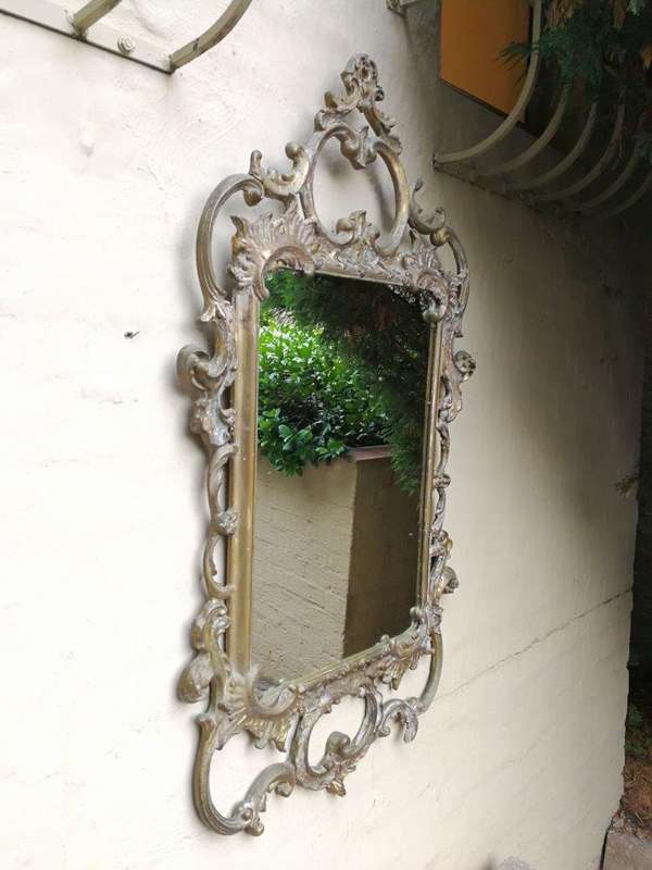 A Giltwood carved Wooden Mirror