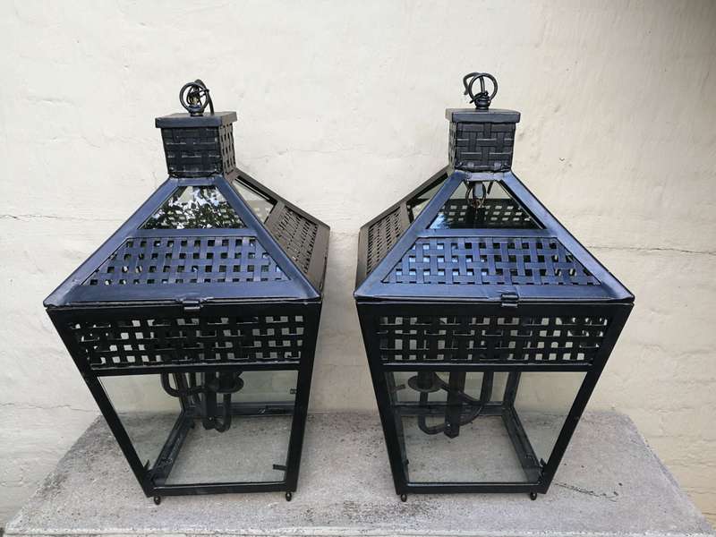 A Pair Of Vintage Lanterns - ND