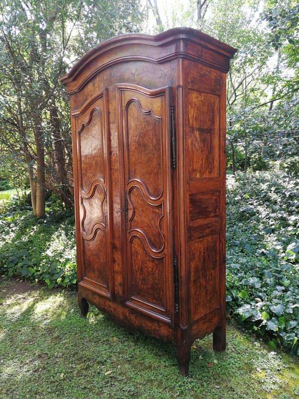 A French Burr Ash (Loupe De Frêne) Armoire