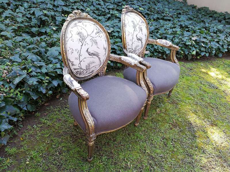 A Pair Of French Gilded Arm Chairs - ND