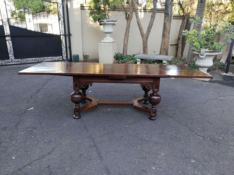 A Baroque Extending Dining Table/Entrance Table/Refectory Table (Folded the Table Seats 6, Extend...