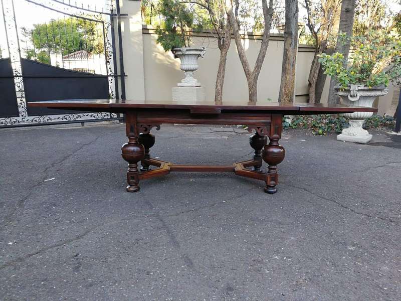 A Baroque Extending Dining Table/Entrance Table/Refectory Table (Folded the Table Seats 6, Extend...