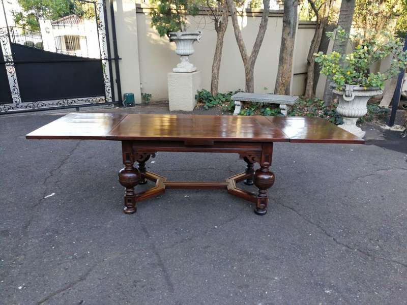 A Baroque Extending Dining Table/Entrance Table/Refectory Table (Folded the Table Seats 6, Extend...