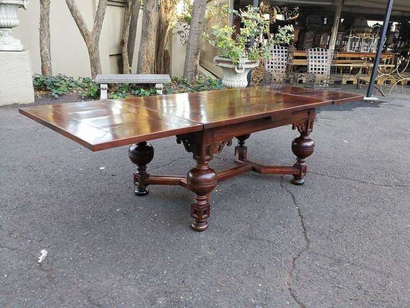 A Baroque Extending Dining Table/Entrance Table/Refectory Table (Folded the Table Seats 6, Extend...